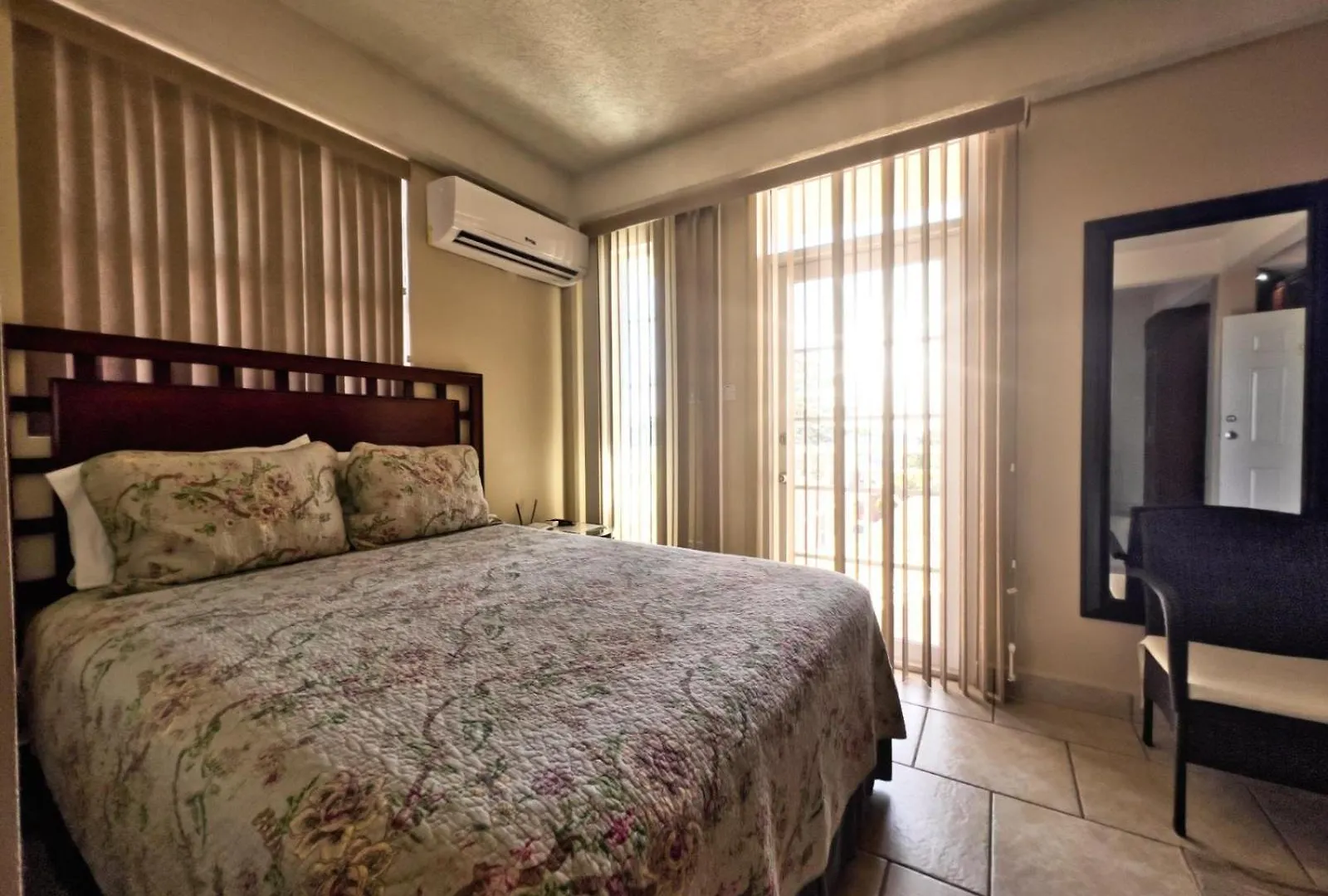 Timbos Suites Goodwill 0*,